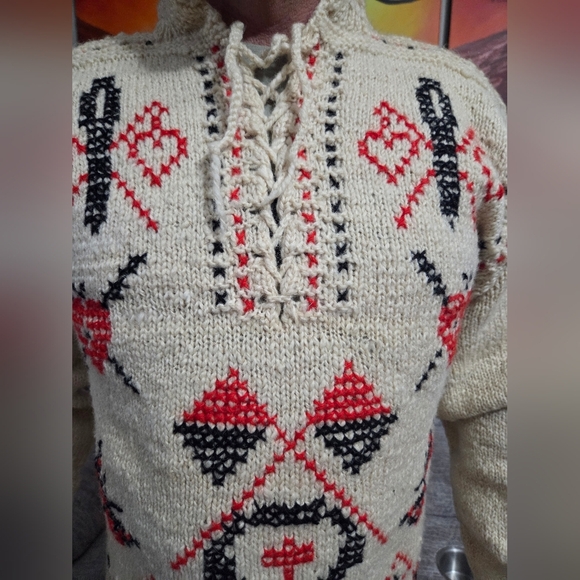 Camisola Poveira – Vintage Portuguese Fisherman Wool Sweater, Handmade - Picture 14 of 16